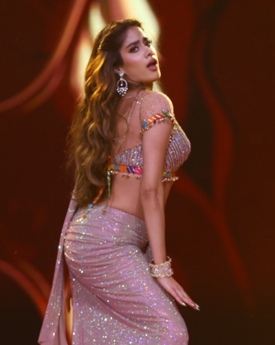 Janhvi Kapoor performing with designer earrings from Vasundhara's collection